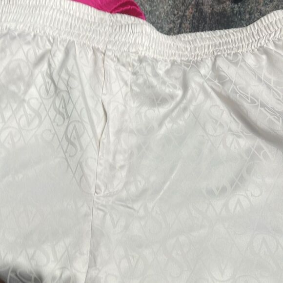 Victoria’s Secret Soft Satin allover VS pajama shorts Off White XXL - Picture 3 of 3